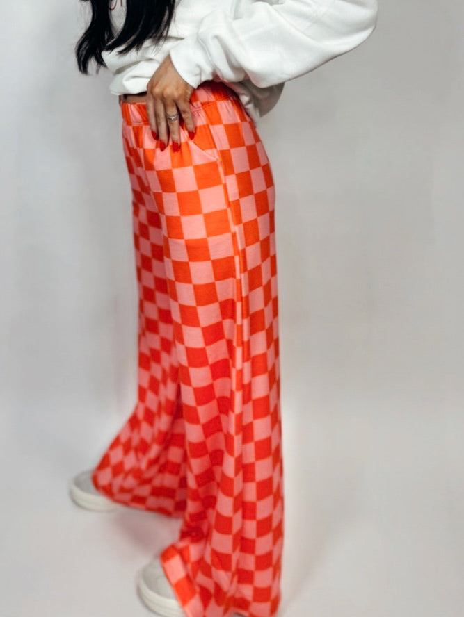 QUEEN OF HEARTS CHECKERED PANTS