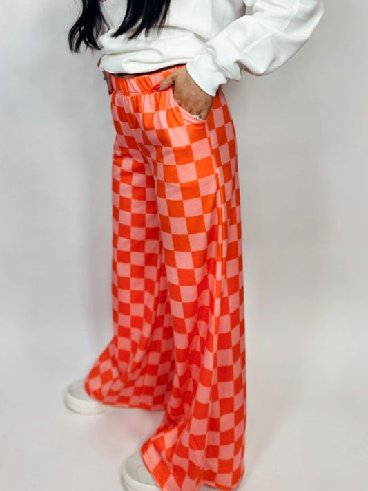 QUEEN OF HEARTS CHECKERED PANTS