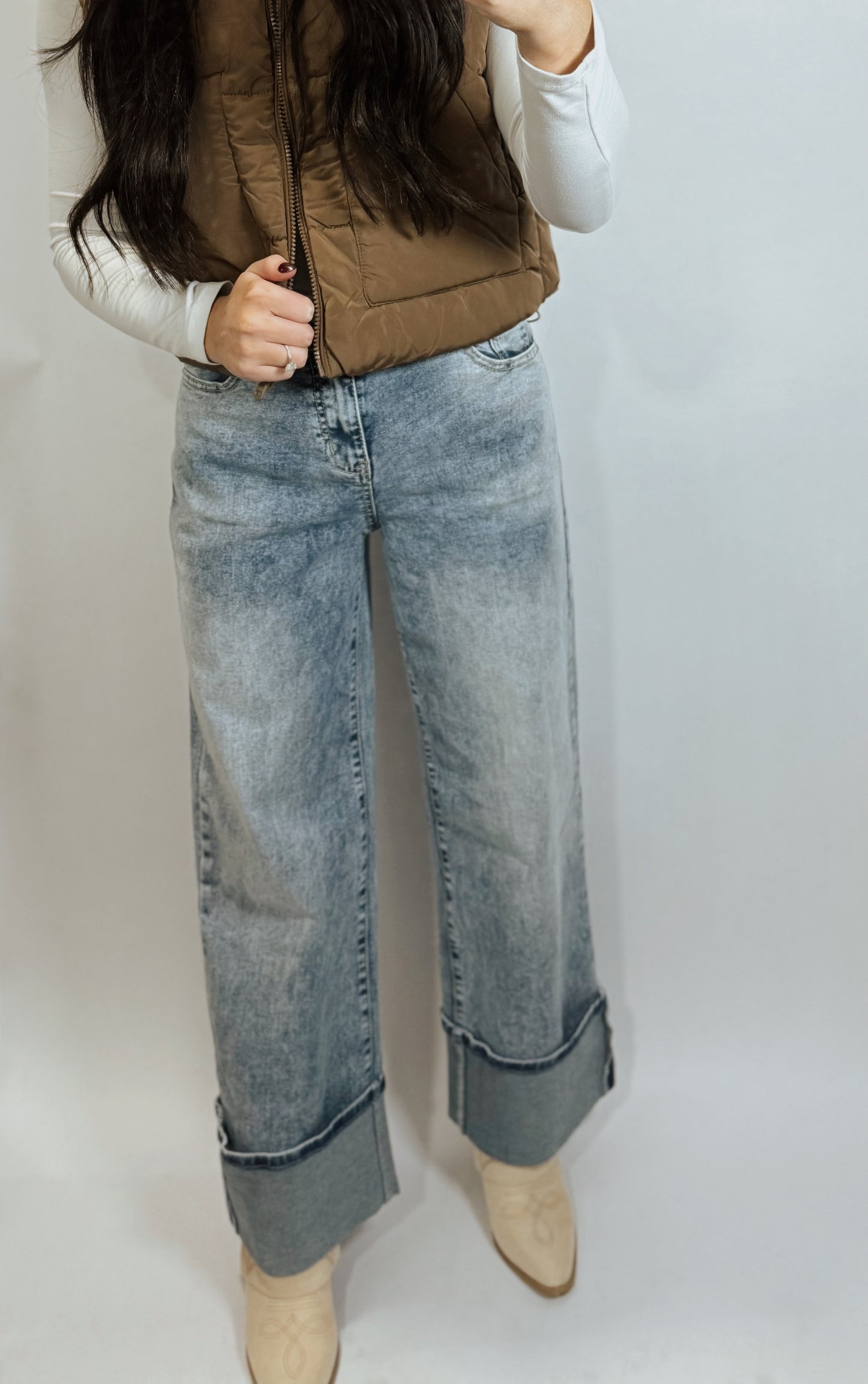 CUFFED BLUE JEANS - Light